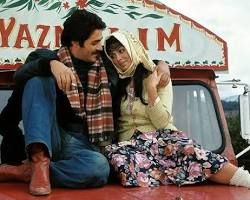 Sevgi Emekti... Selvi Boylum Al Yazmalım'ın Ruhumuza Dokunan 15 Unutulmaz Repliği.jpg